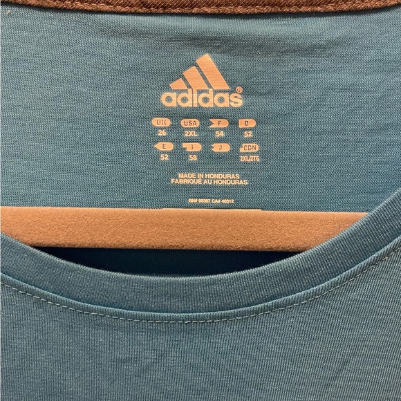Adidas T-shirt 2XL - Picture 5 of 9
